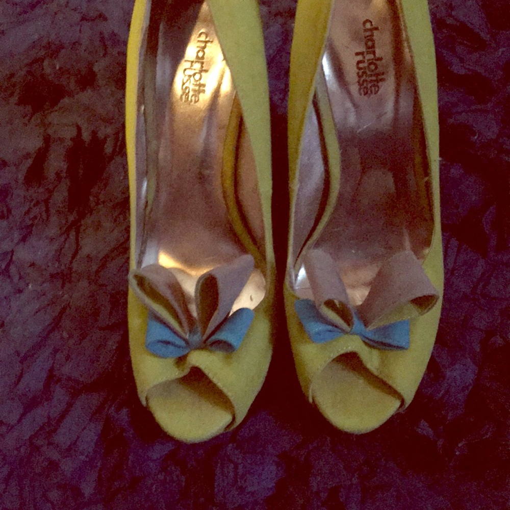 Green pumps